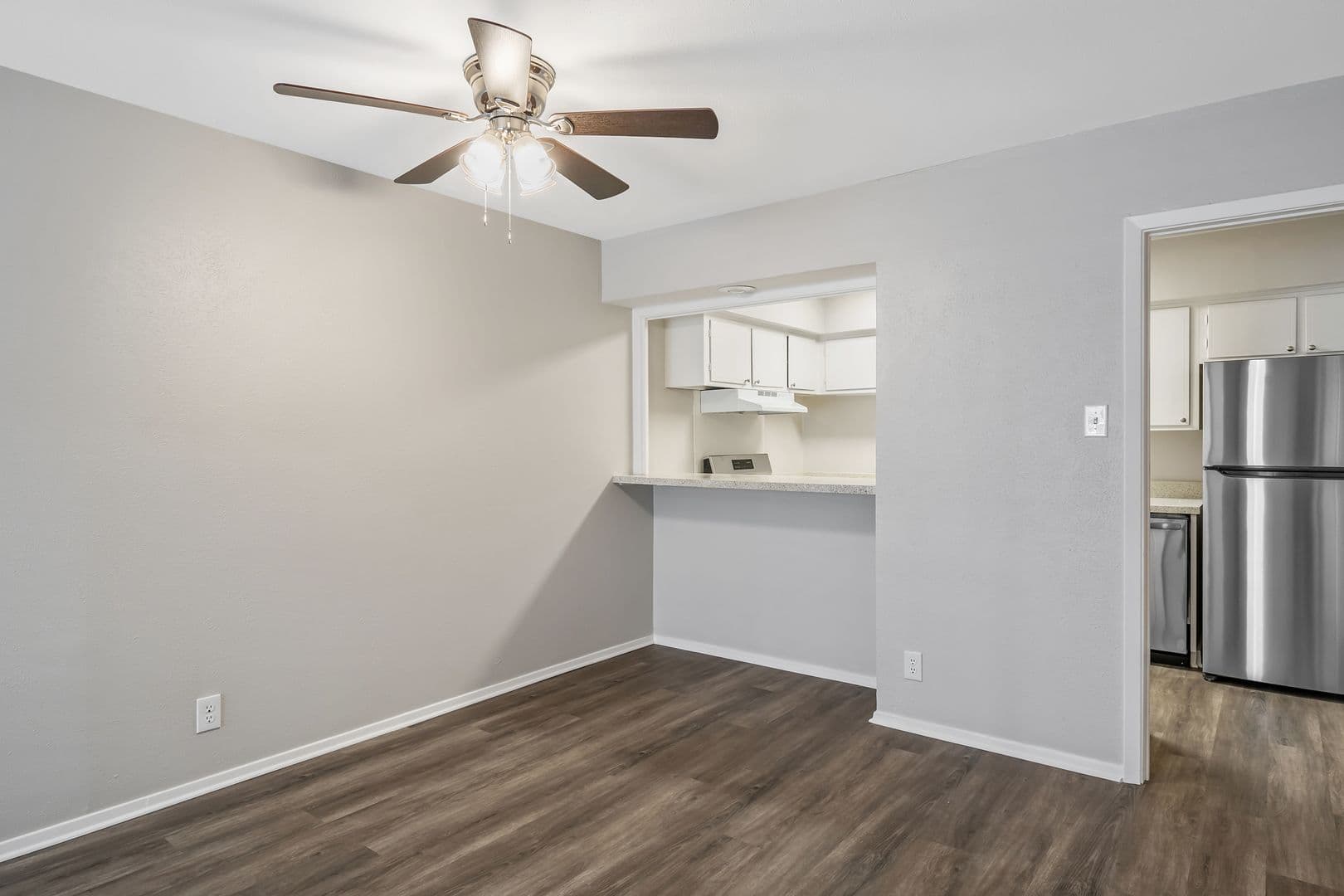 Drake Barclay Apartment 4 of 18