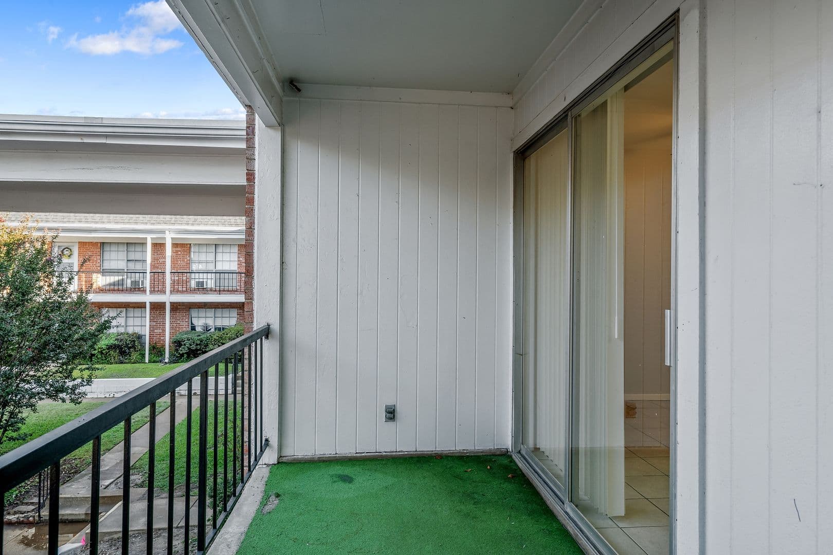 Drake Barclay Apartment 8 of 21