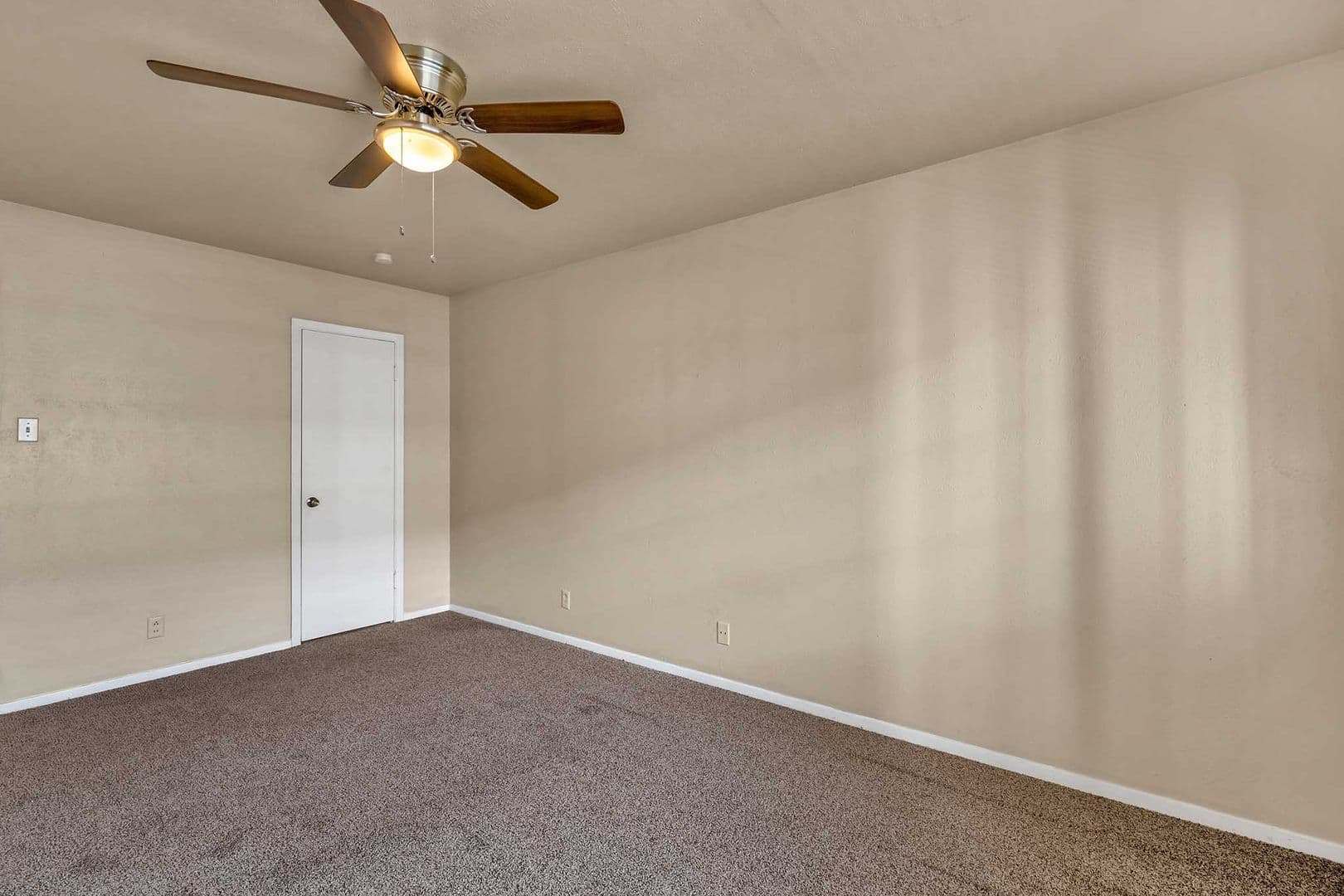 Drake Barclay Apartment 7 of 16
