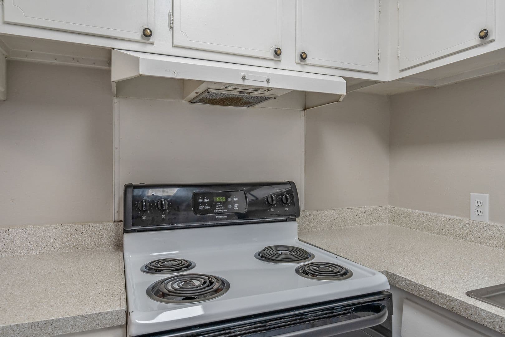Drake Barclay Apartment 6 of 21