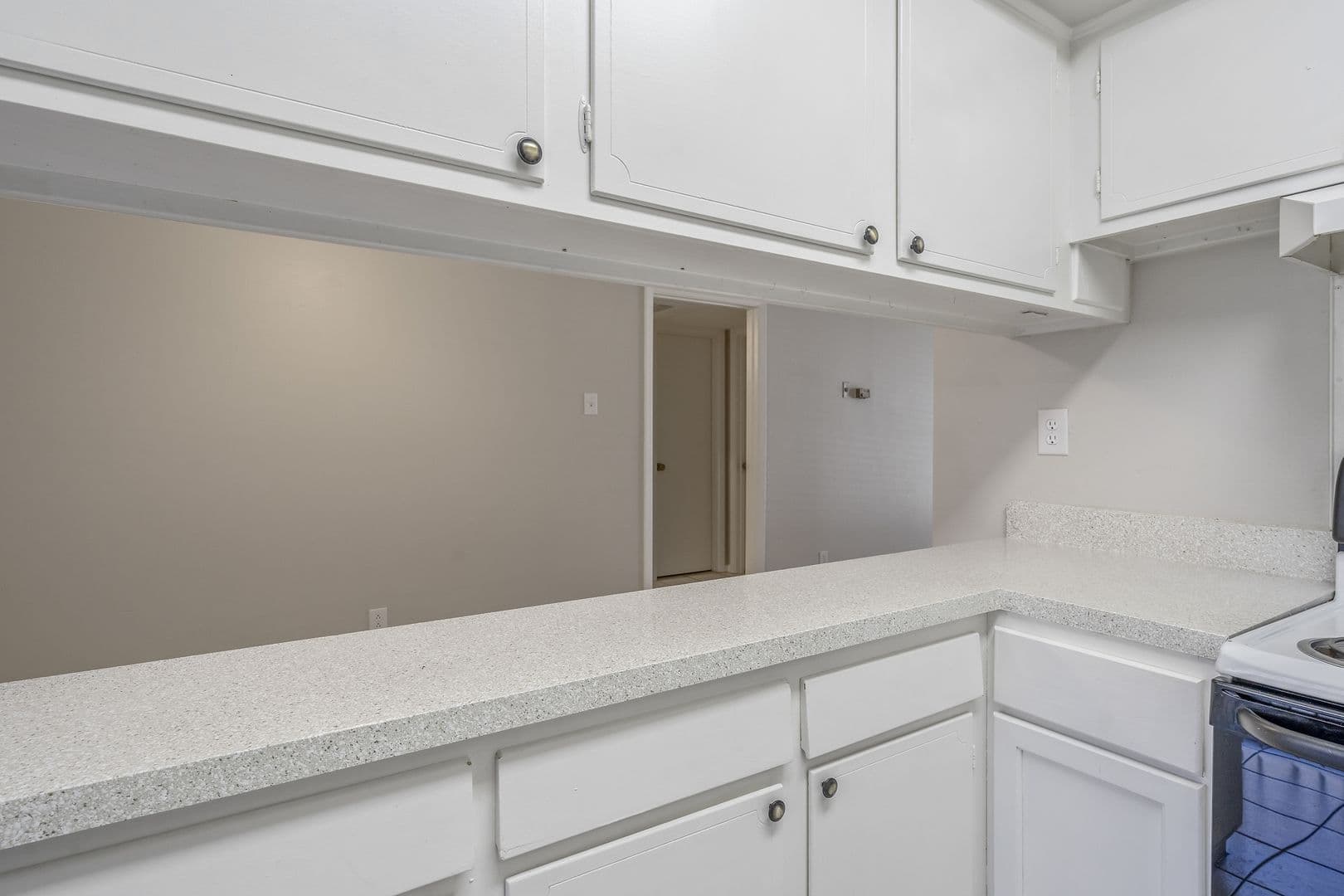 Drake Barclay Apartment 7 of 21