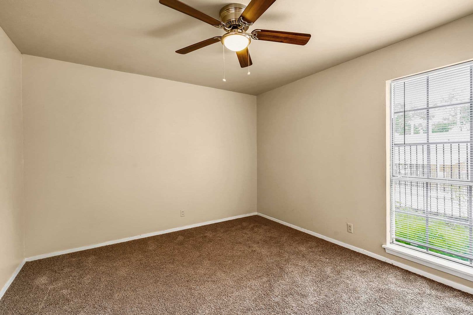 Drake Barclay Apartment 5 of 19