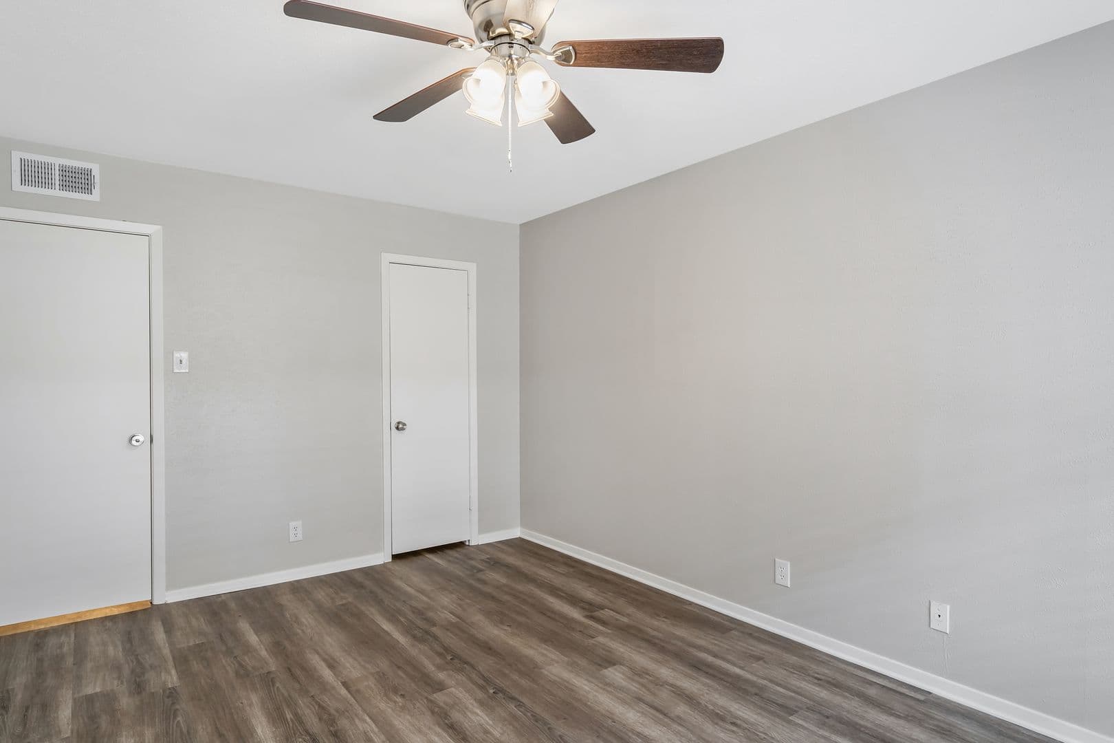 Drake Barclay Apartment 6 of 16