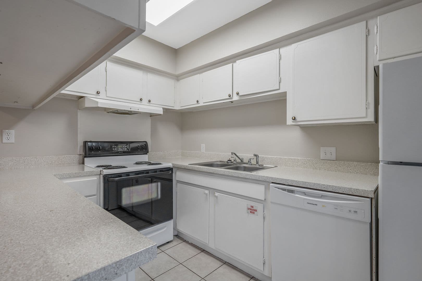 Drake Barclay Apartment 5 of 21