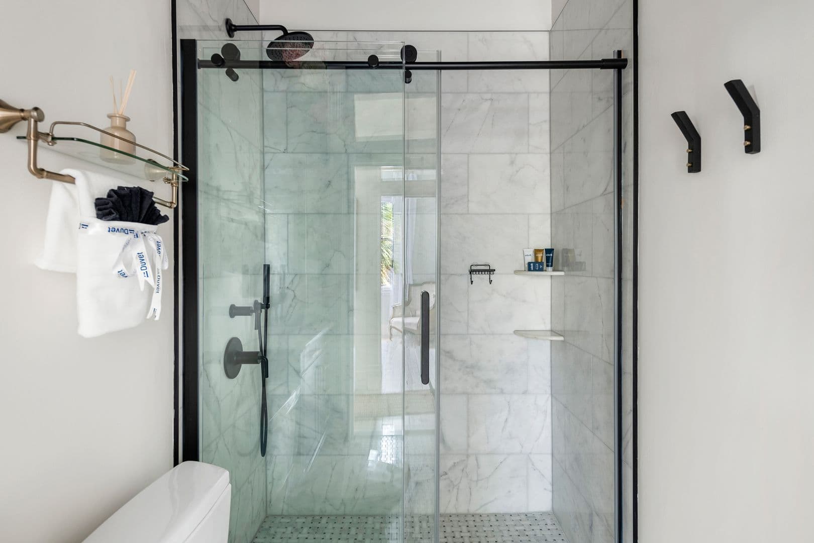 The Lavender Suite- 65 Vanderhorst Street, Aparment D 15 of 22