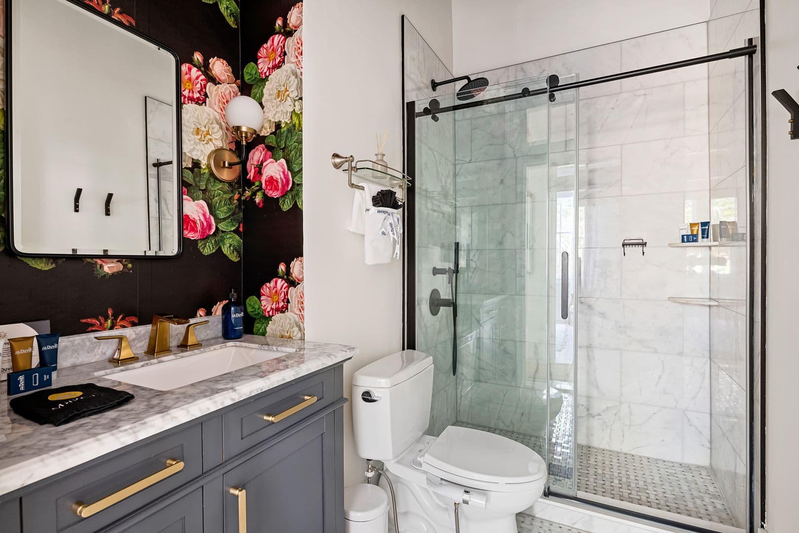 The Lavender Suite- 65 Vanderhorst Street, Aparment D 13 of 22