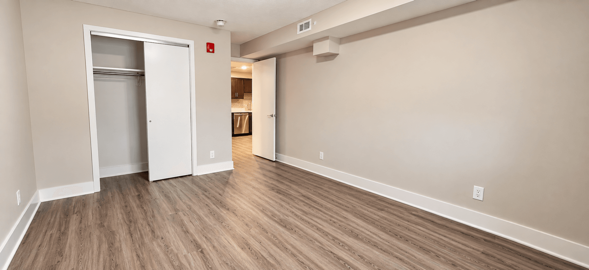 DreamVesting Loop, LLC (4001 Holdrege Street) 6 of 8
