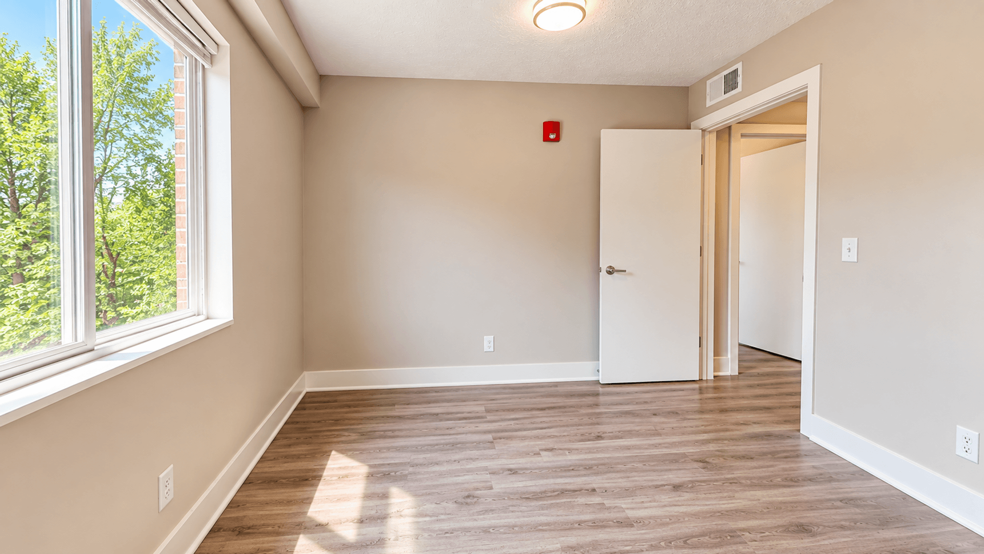 DreamVesting Loop, LLC (4001 Holdrege Street) 7 of 11