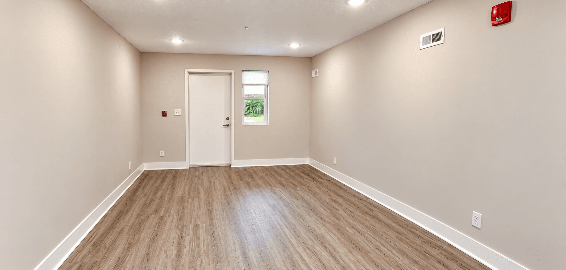 DreamVesting Loop, LLC (4001 Holdrege Street) 4 of 8