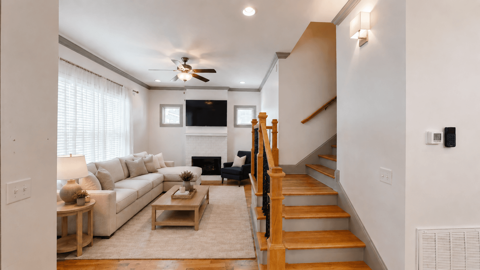 2234B Cruzen Street 3 of 34