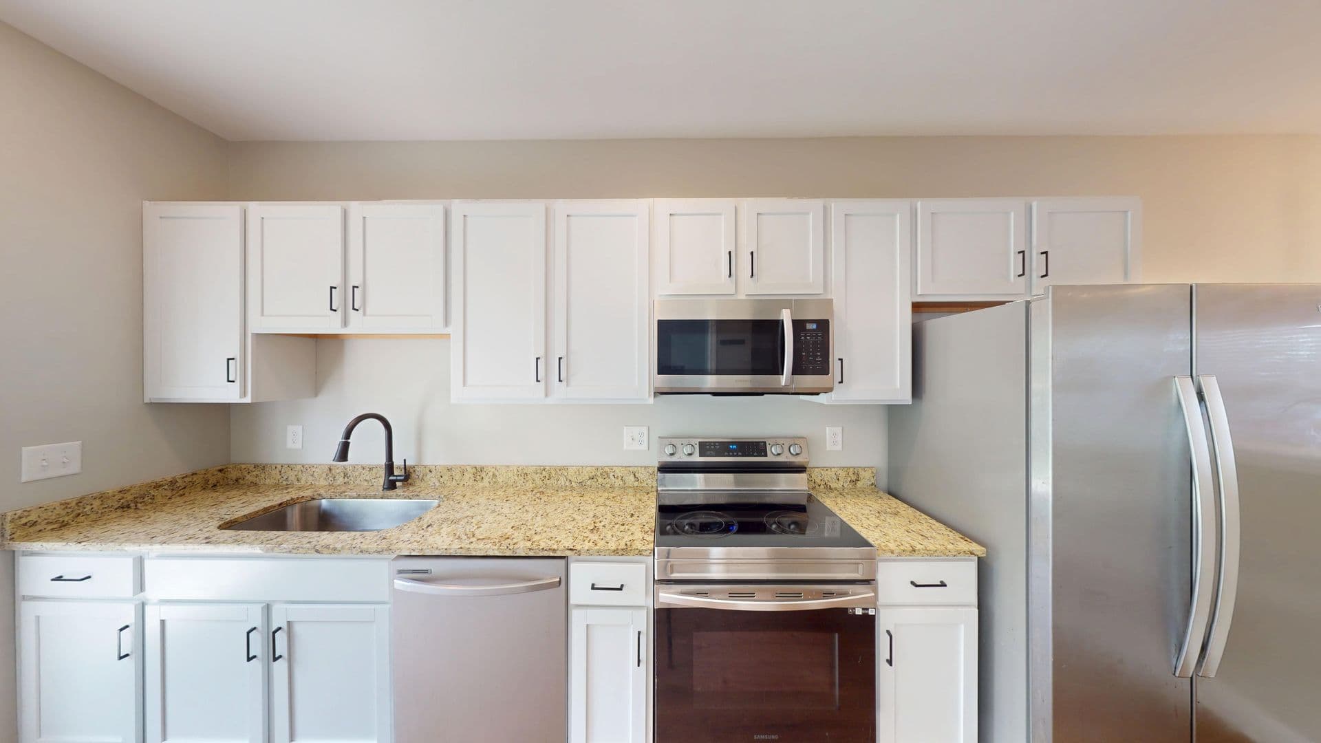 Refreshed 2 Bed/2 Bath Townhomes With Flex Room in Columbia, TN! 8 of 28