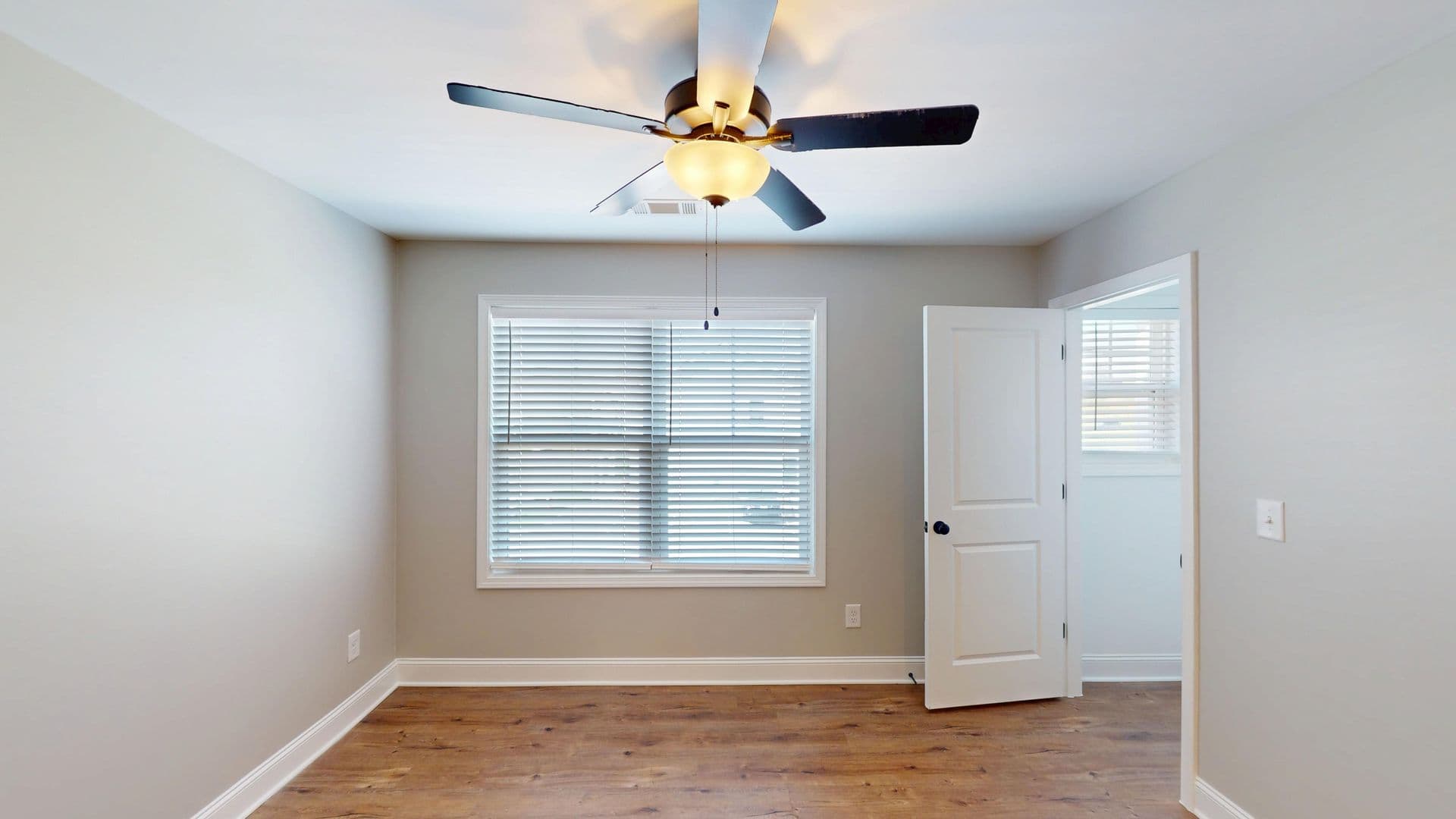 Refreshed 2 Bed/2 Bath Townhomes With Flex Room in Columbia, TN! 23 of 28