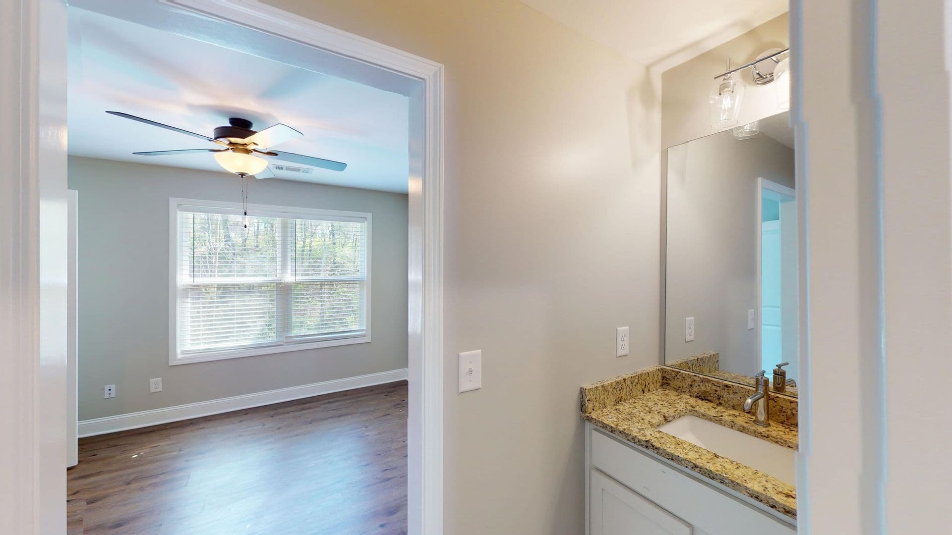 Get 1 Month FREE When You Sign an 18 Month Lease! 22 of 28