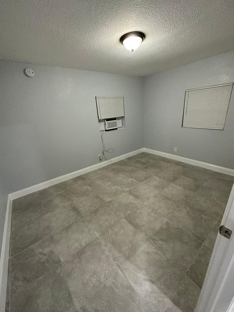 2511 Market St Unit B Jacksonville, FL 32206 20 of 25