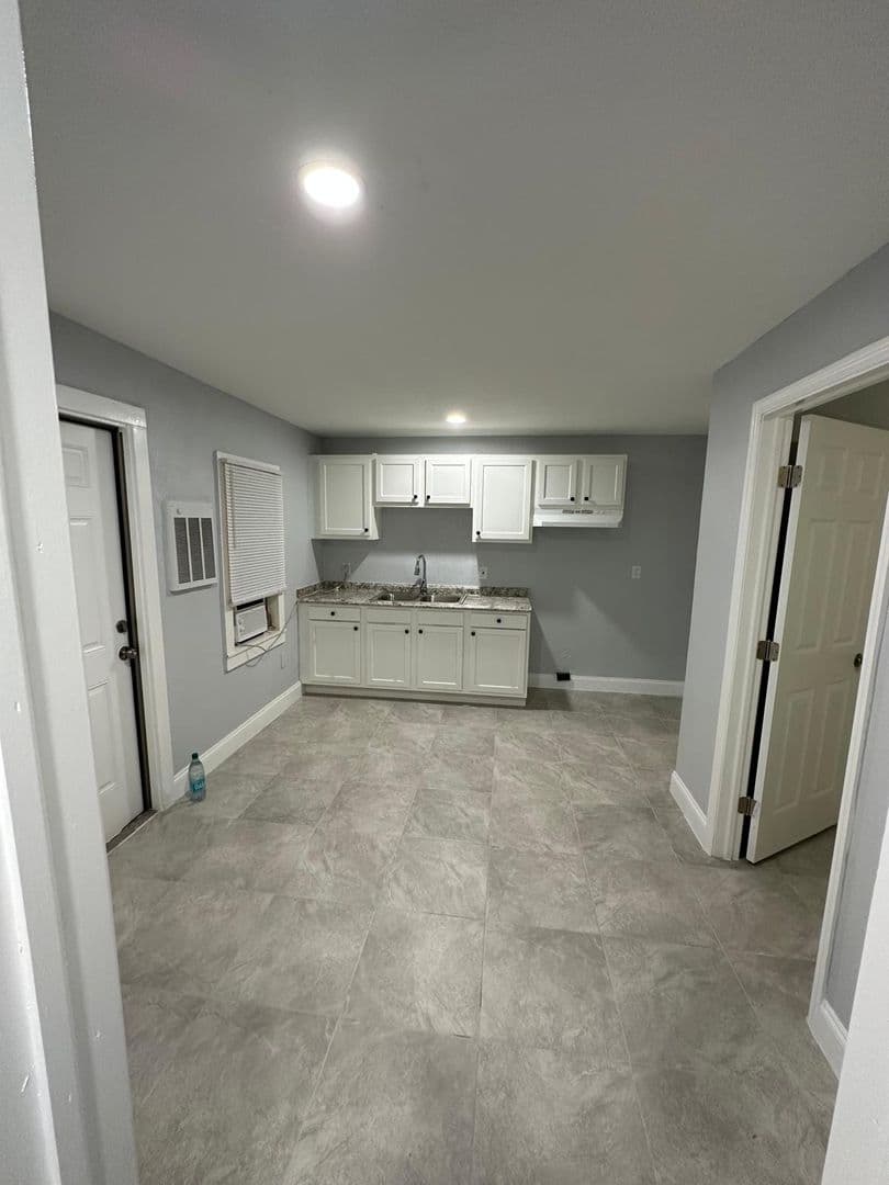 2511 Market St Unit B Jacksonville, FL 32206 6 of 25
