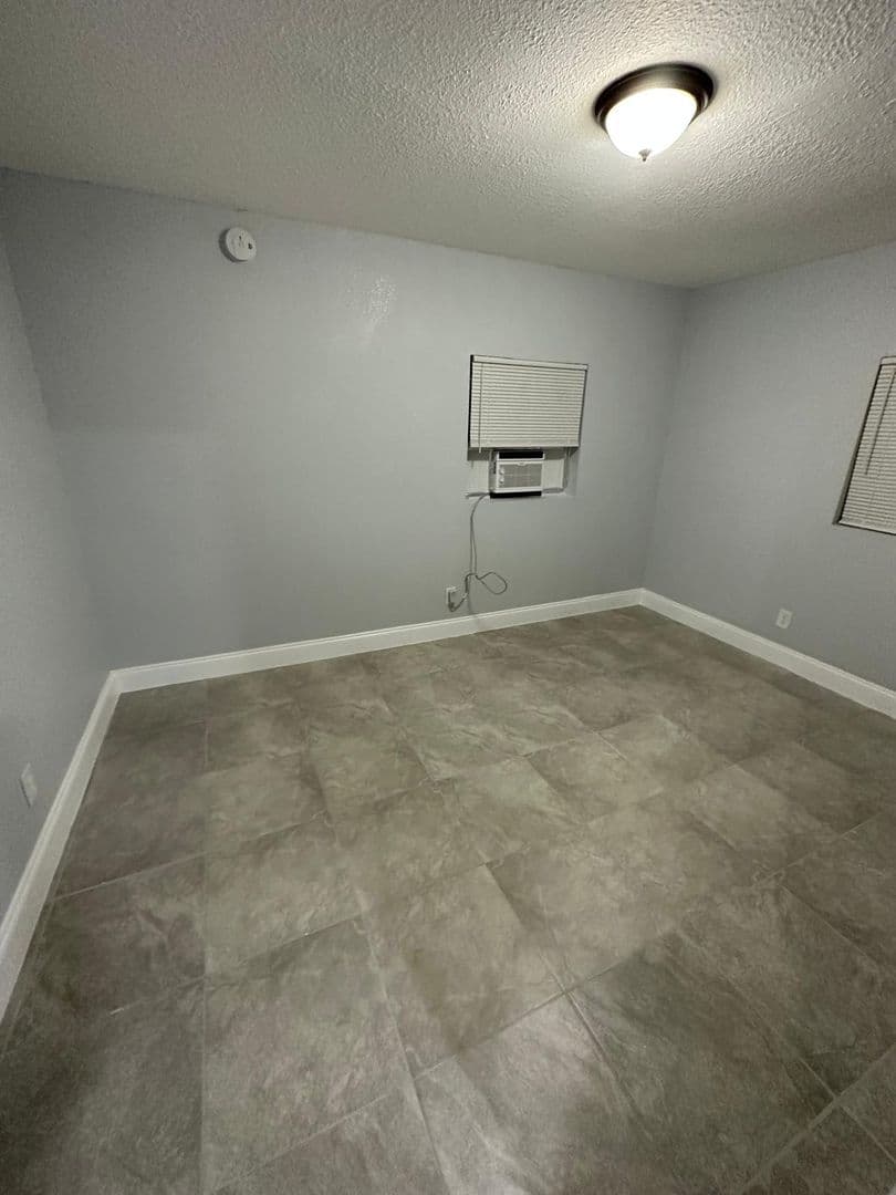 2511 Market St Unit B Jacksonville, FL 32206 15 of 25