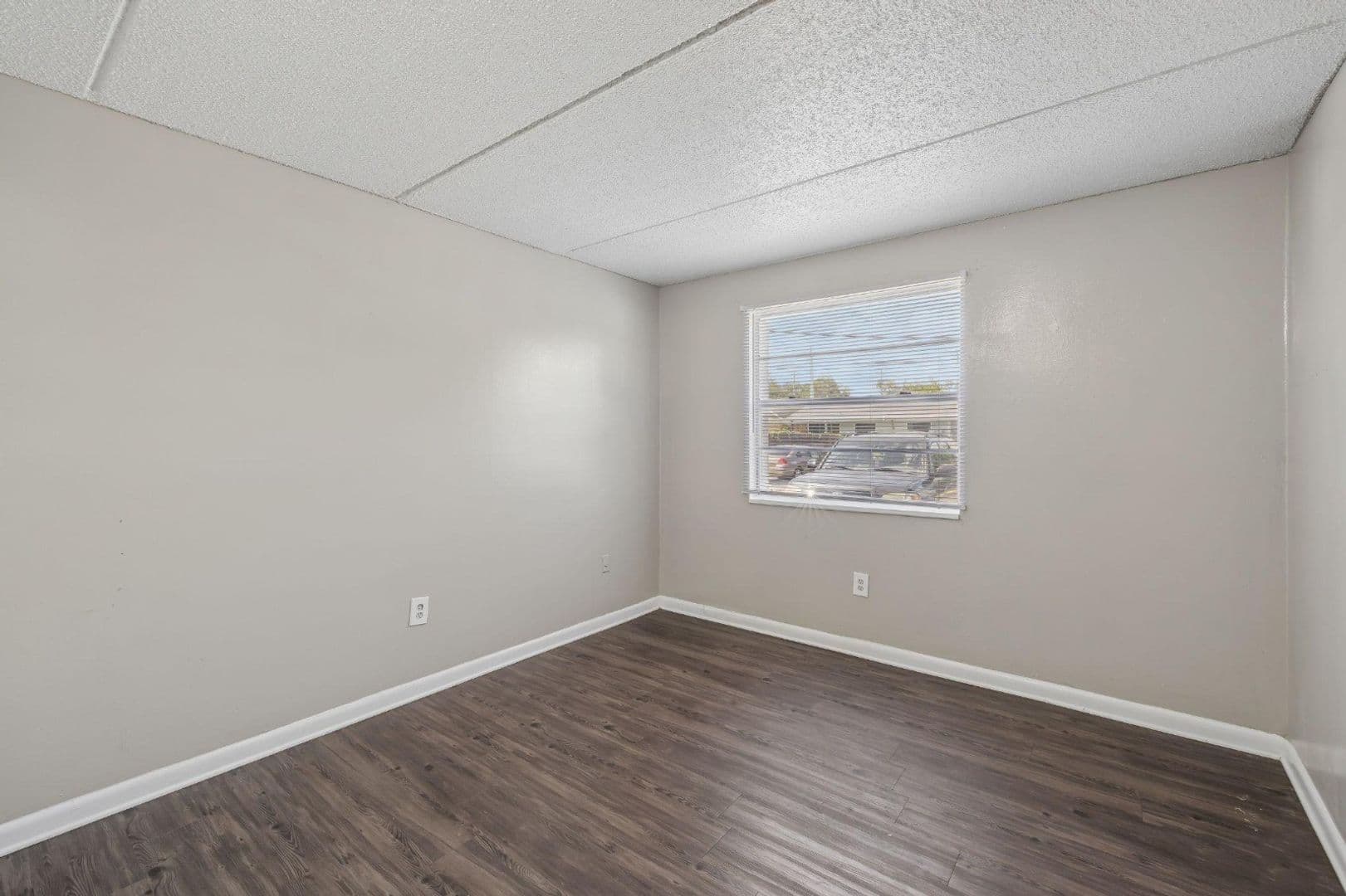 AUGUST MOVE-IN SPECIAL! 5 of 15