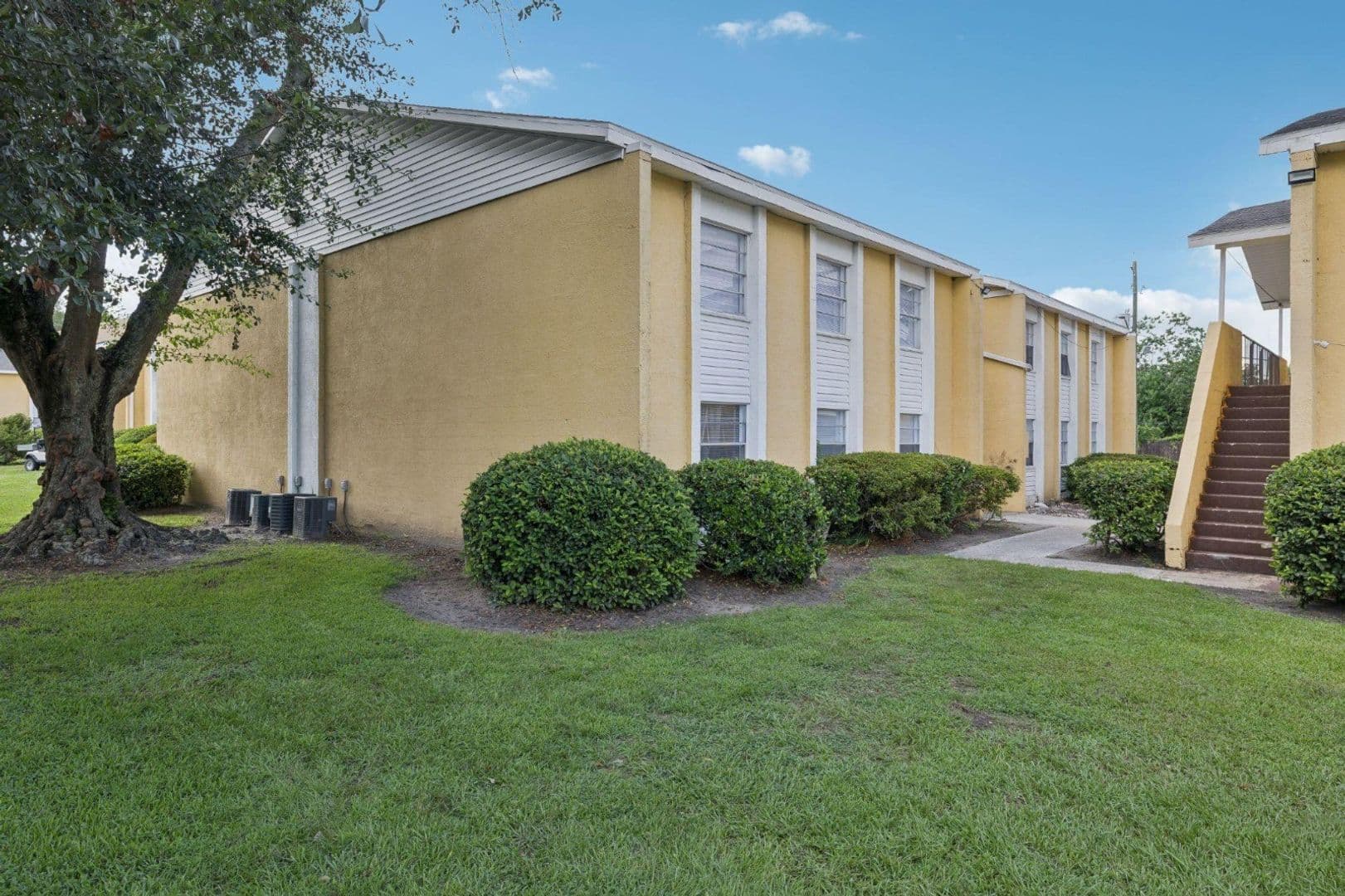 AUGUST MOVE-IN SPECIAL! 9 of 15