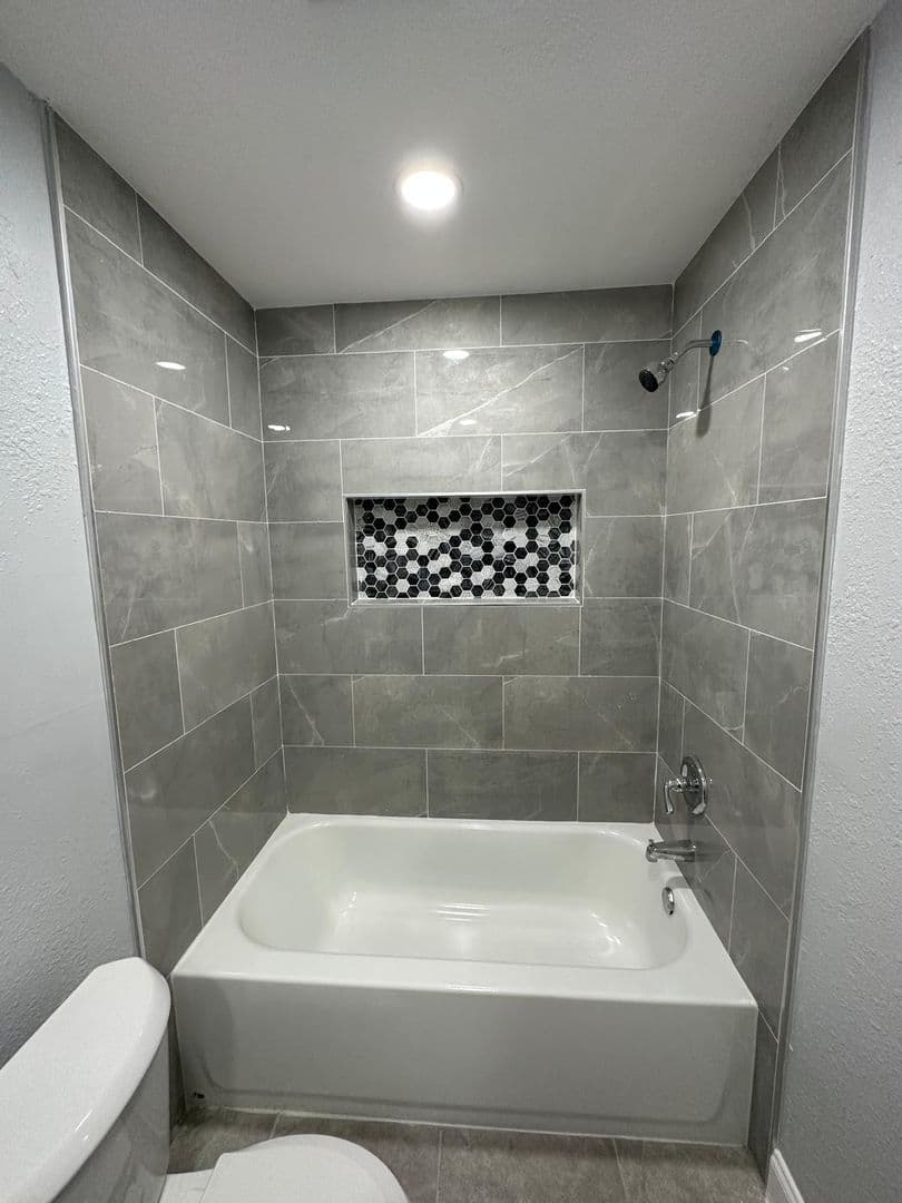 2511 Market St Unit B Jacksonville, FL 32206 12 of 25