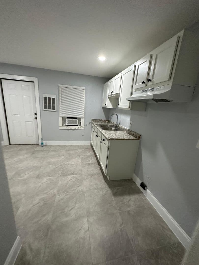 2511 Market St Unit B Jacksonville, FL 32206 21 of 25