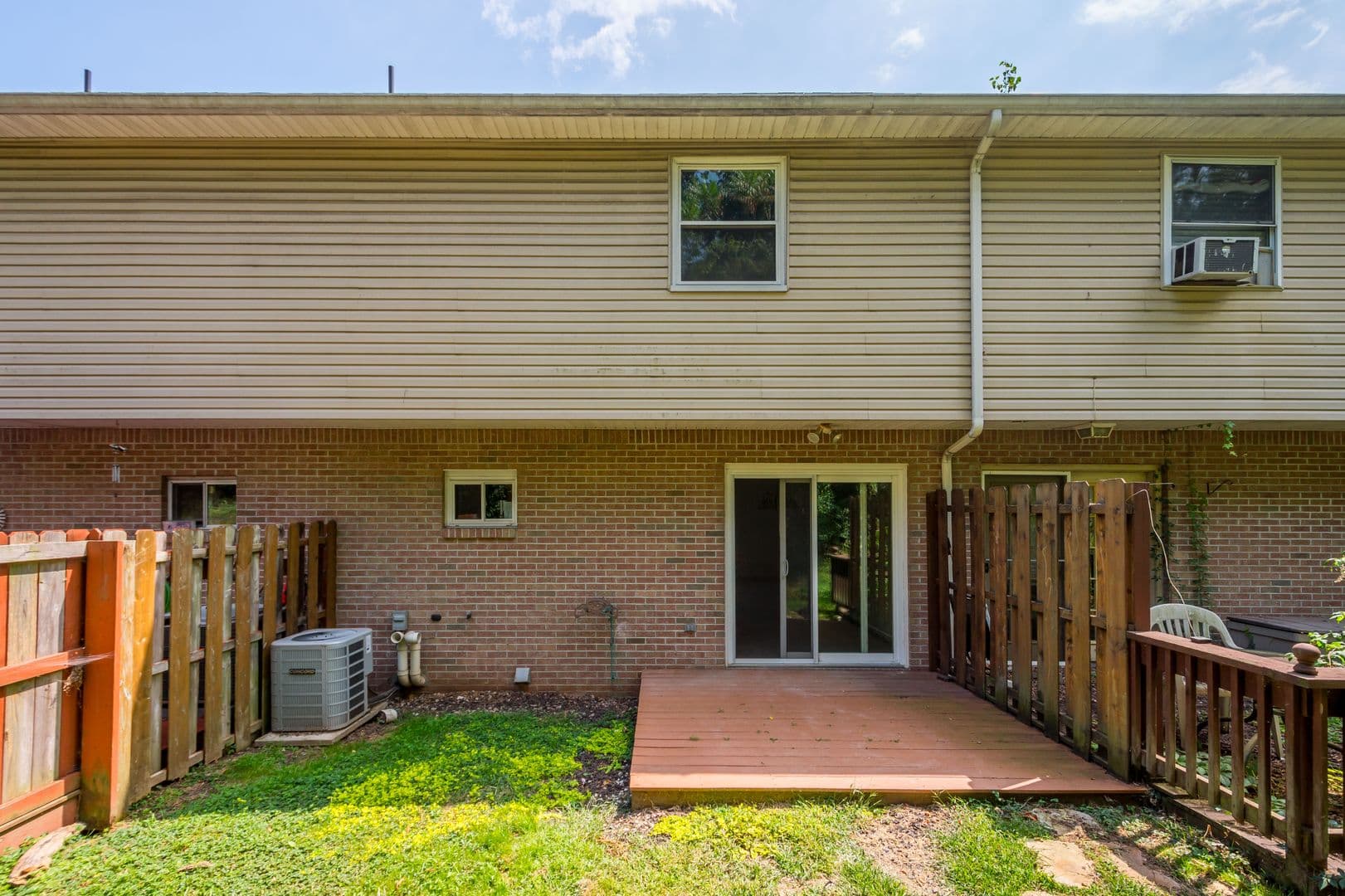 325 Clavale Drive 12 of 14