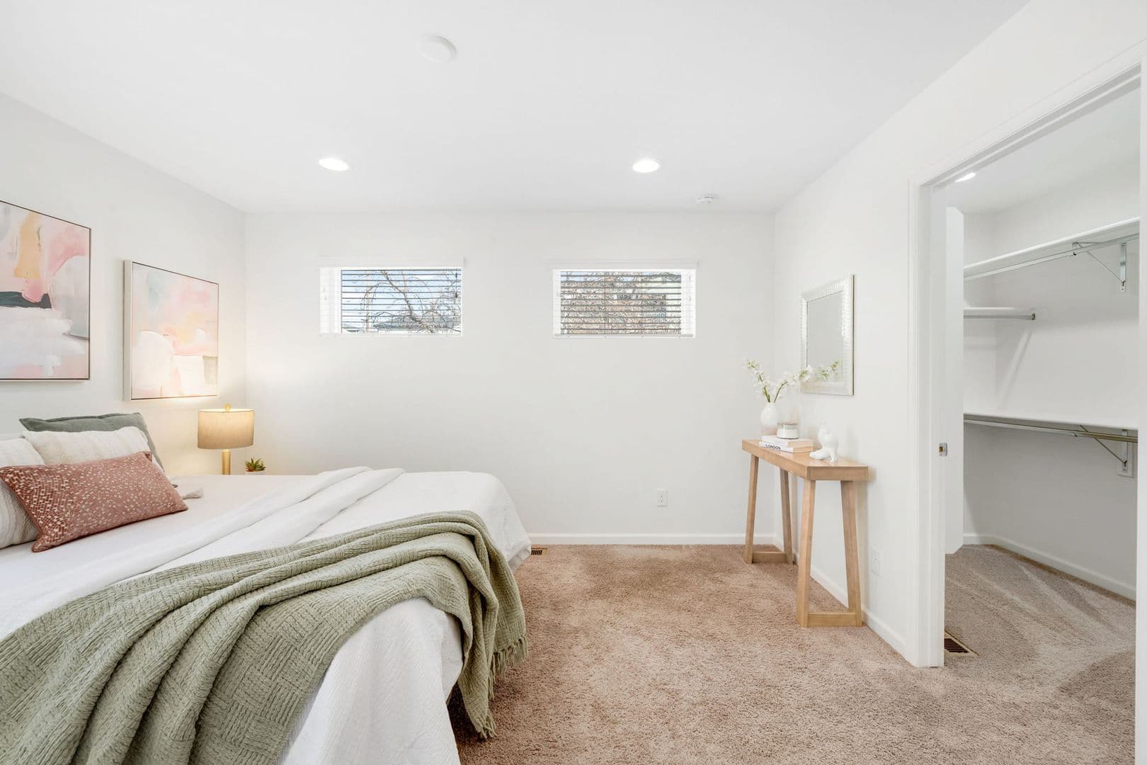Spacious 5-Bedroom Duplex in Denver Near Sloan’s Lake 19 of 30