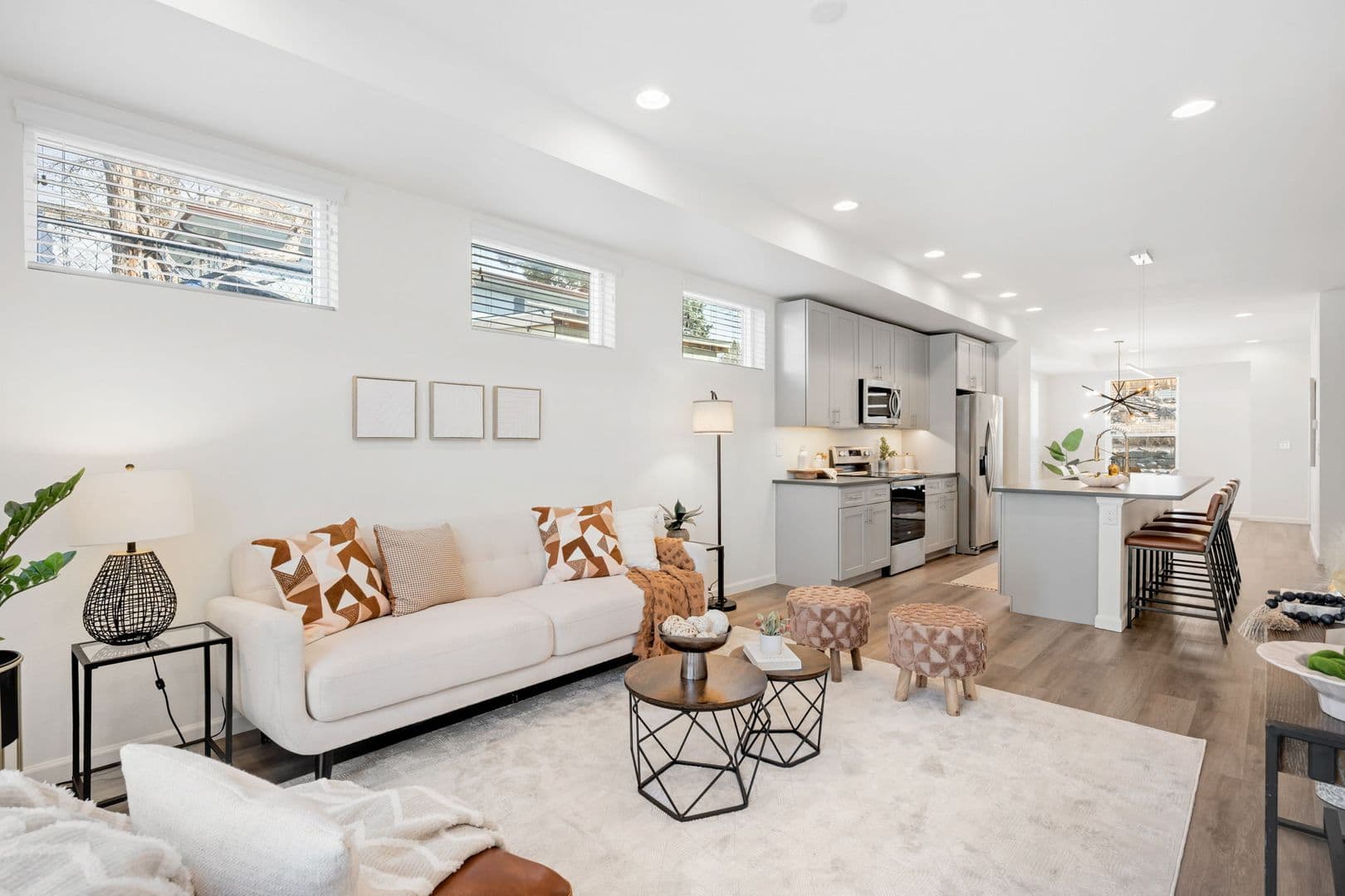 Spacious 5-Bedroom Duplex in Denver Near Sloan’s Lake 10 of 30
