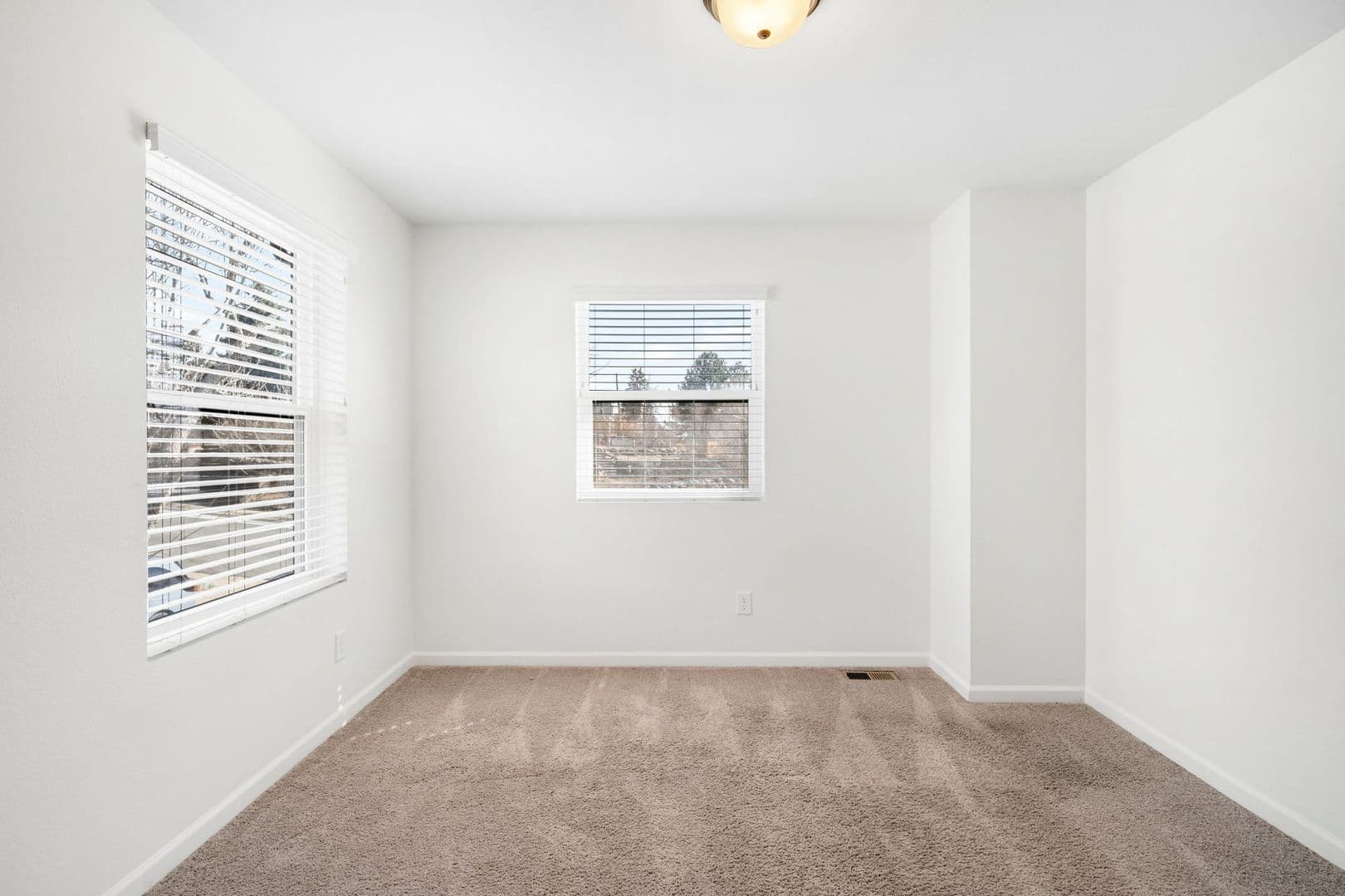 Spacious 5-Bedroom Duplex in Denver Near Sloan’s Lake 14 of 30