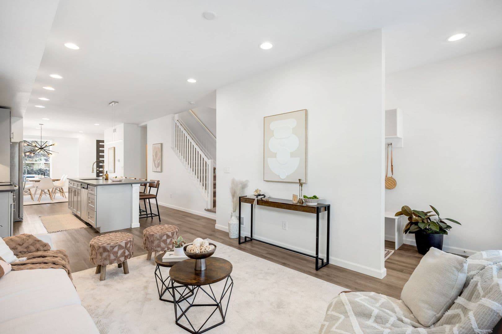 Spacious 5-Bedroom Duplex in Denver Near Sloan’s Lake 11 of 30