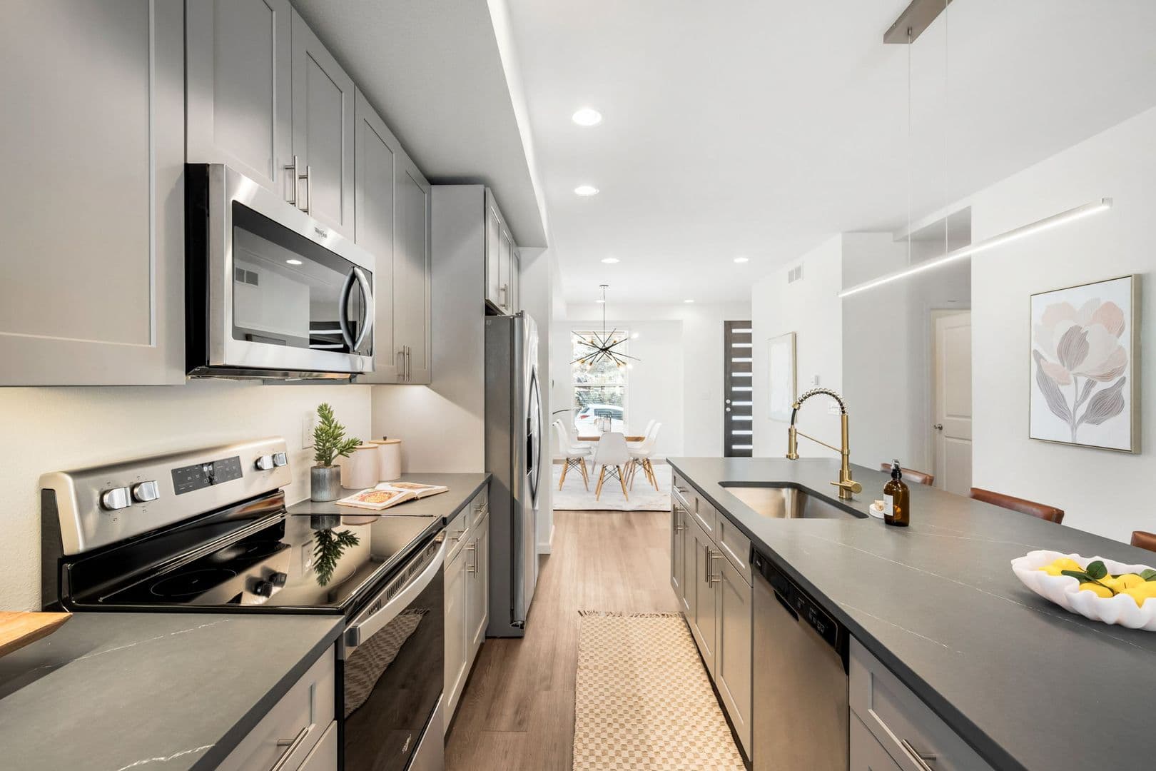 Spacious 5-Bedroom Duplex in Denver Near Sloan’s Lake 8 of 8