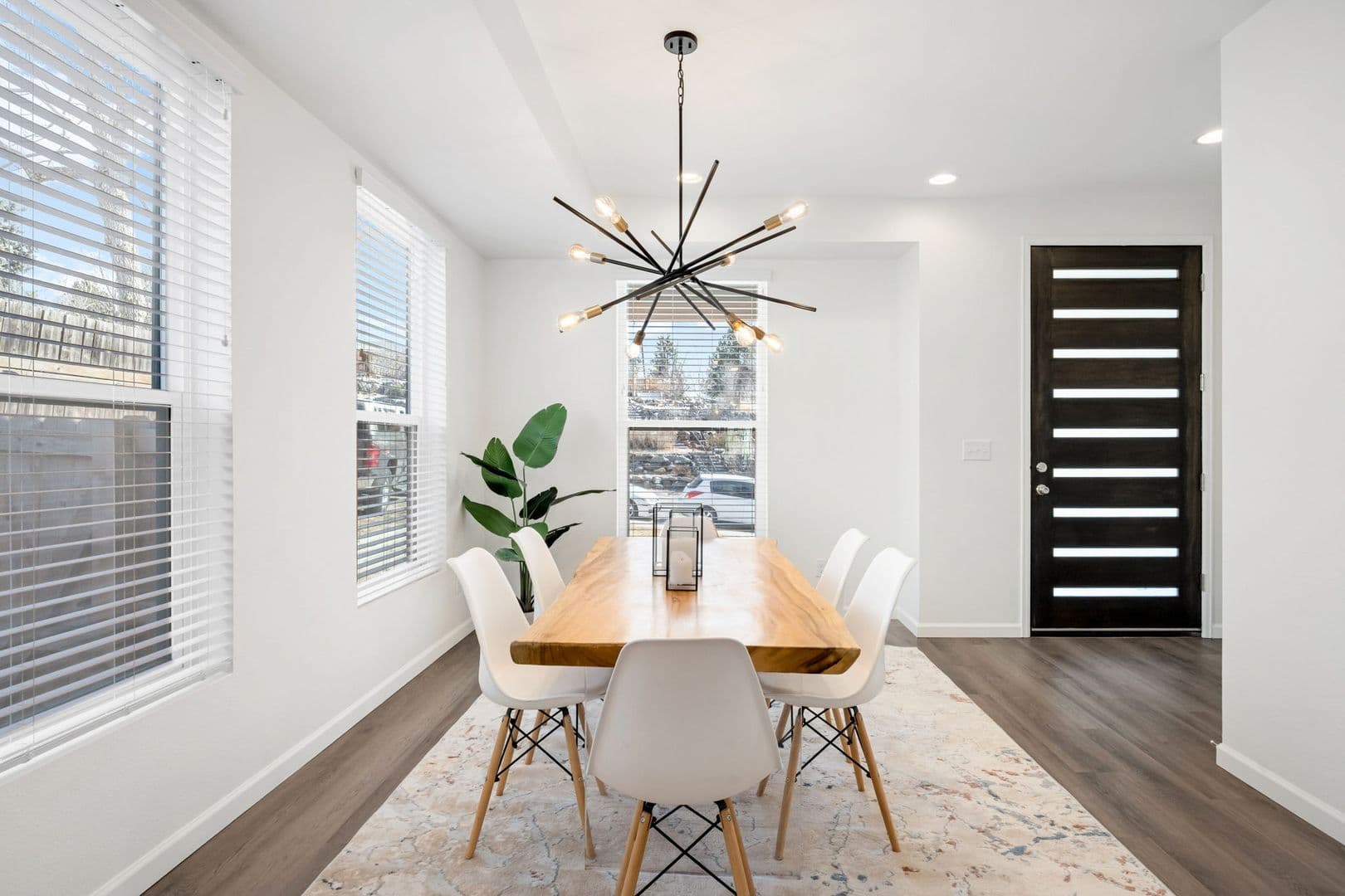 Spacious 5-Bedroom Duplex in Denver Near Sloan’s Lake 4 of 8