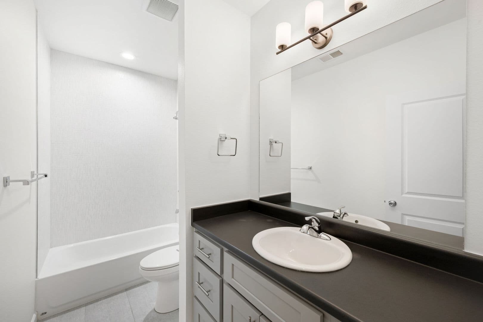 Spacious 5-Bedroom Duplex in Denver Near Sloan’s Lake 28 of 30
