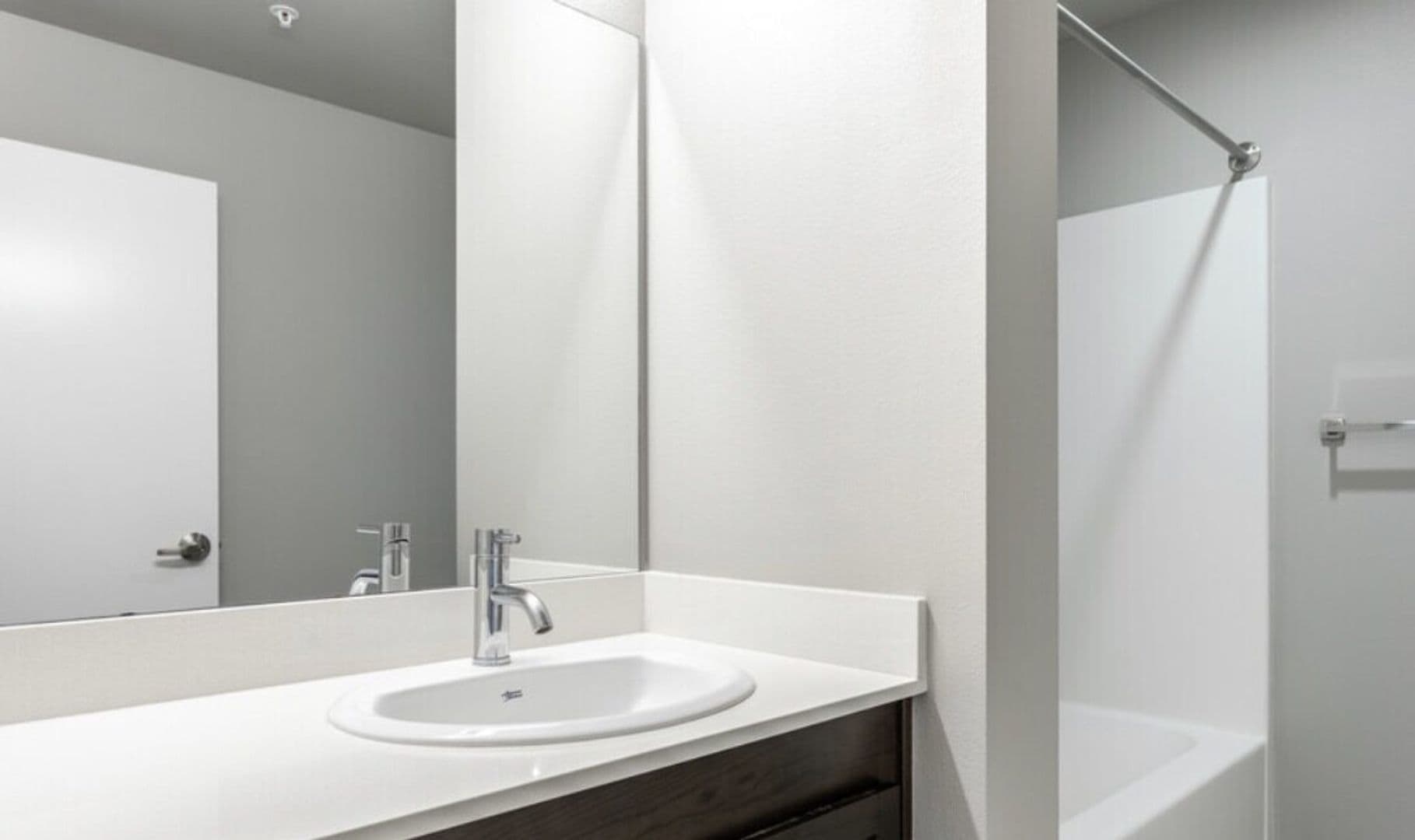 LaScala Apartments 6 of 7