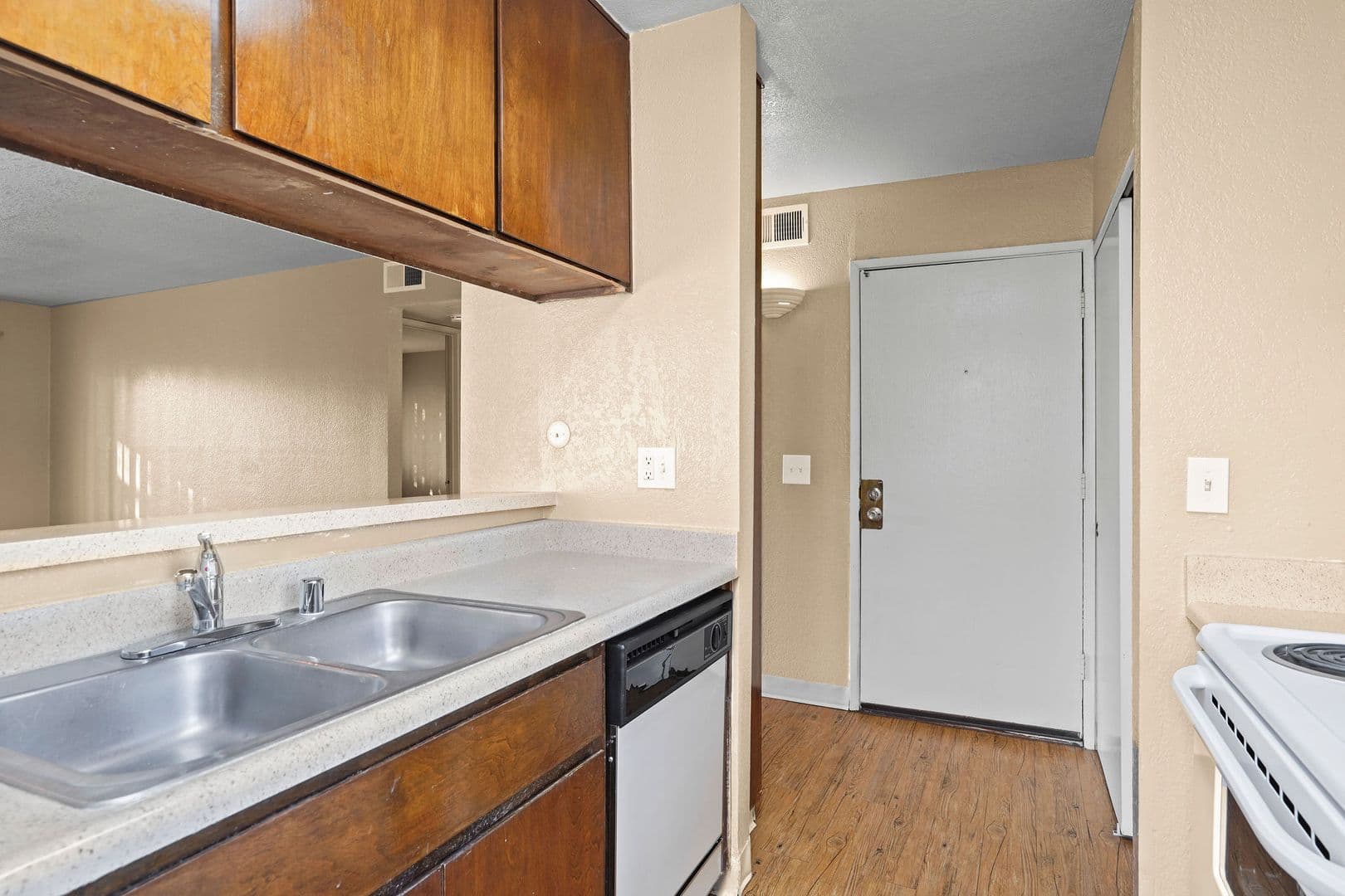 Venetian Park Apartments 6 of 22
