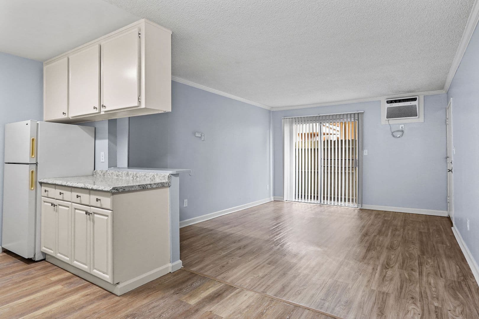 Century Plaza Apartments 4 of 14