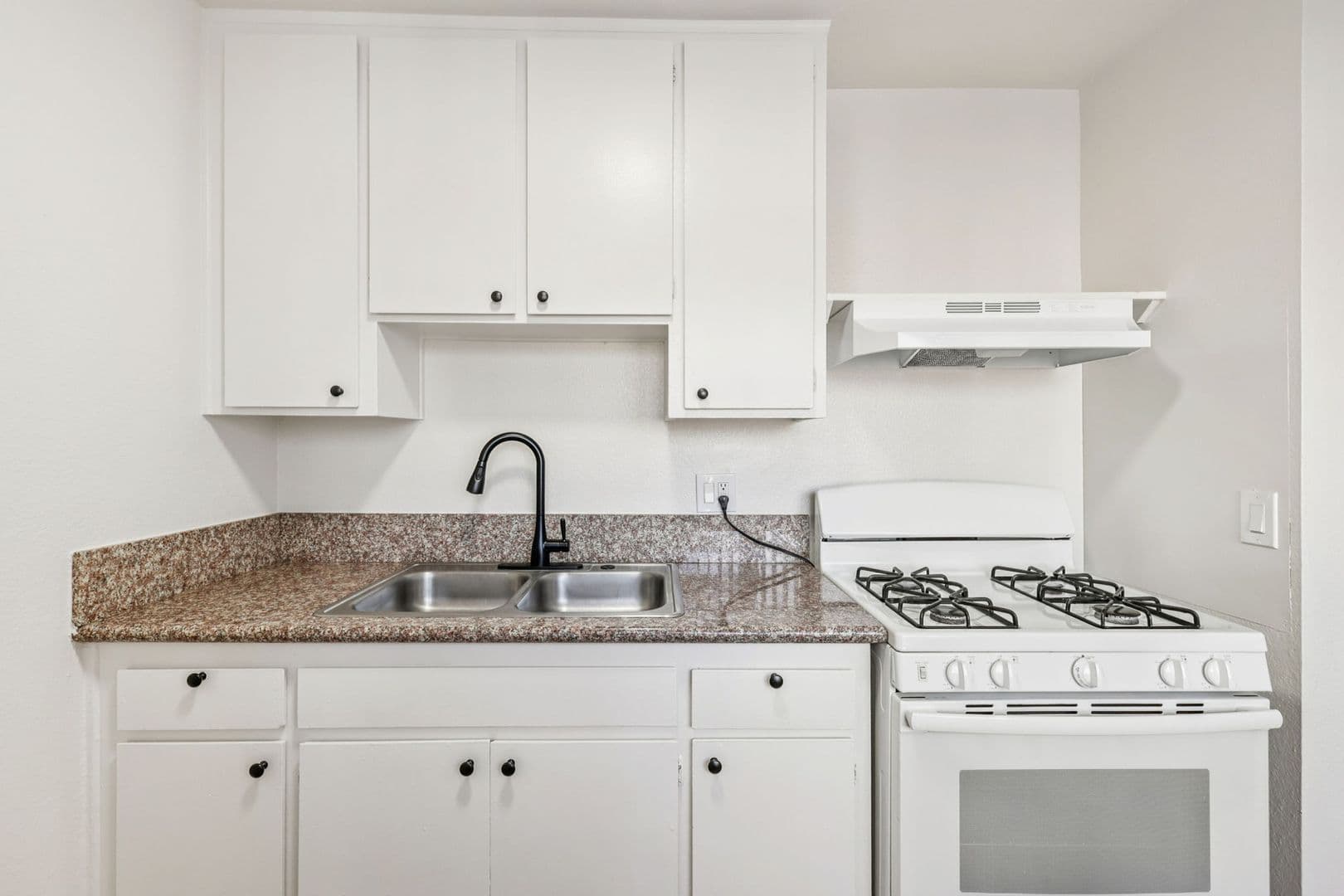 Bella Vista Apartments 6 of 22