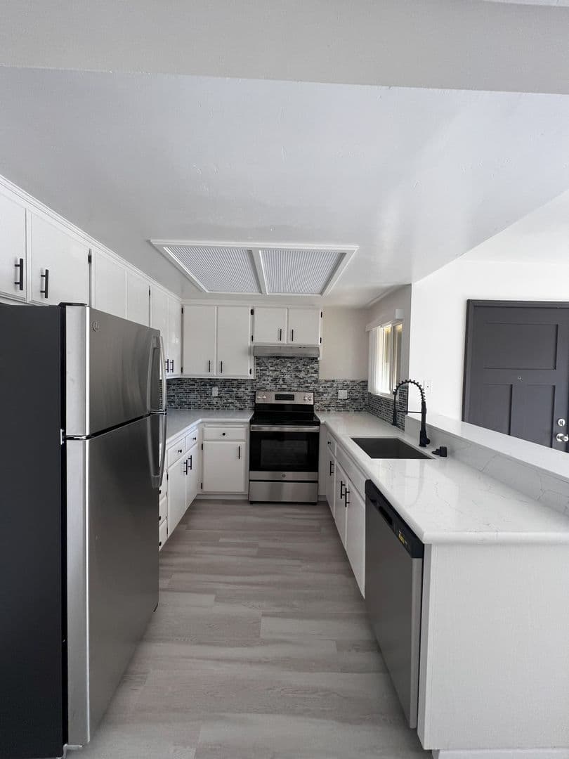 Dunlop 28 2 of 16