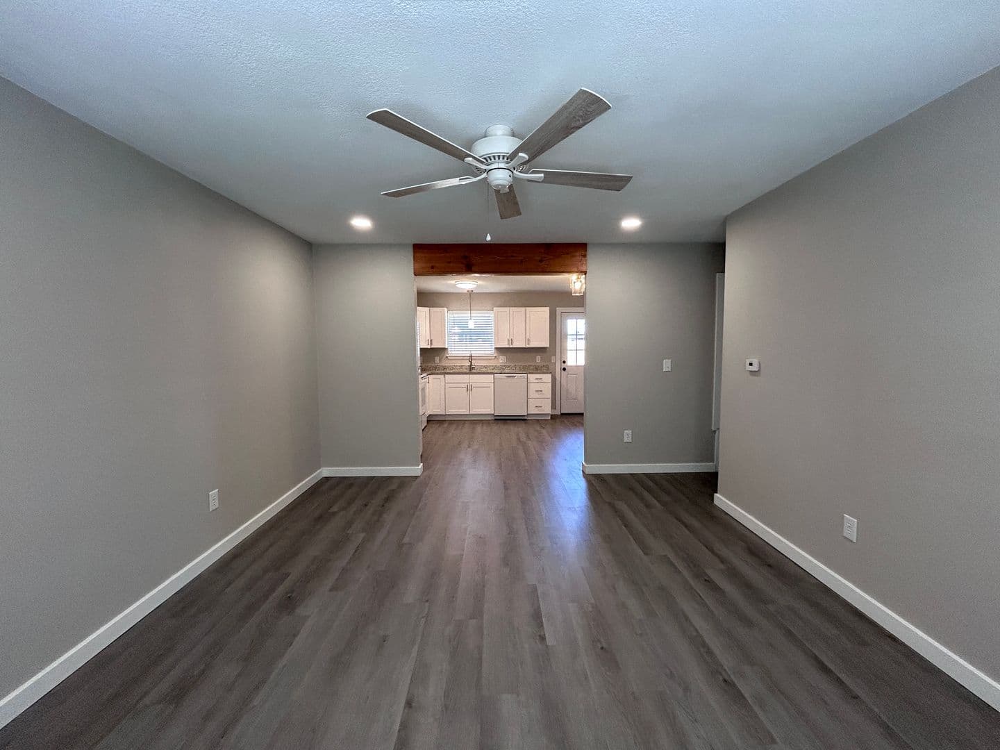 Limited Time Fall Special: Save $750 Off First Month's Rent 5 of 17
