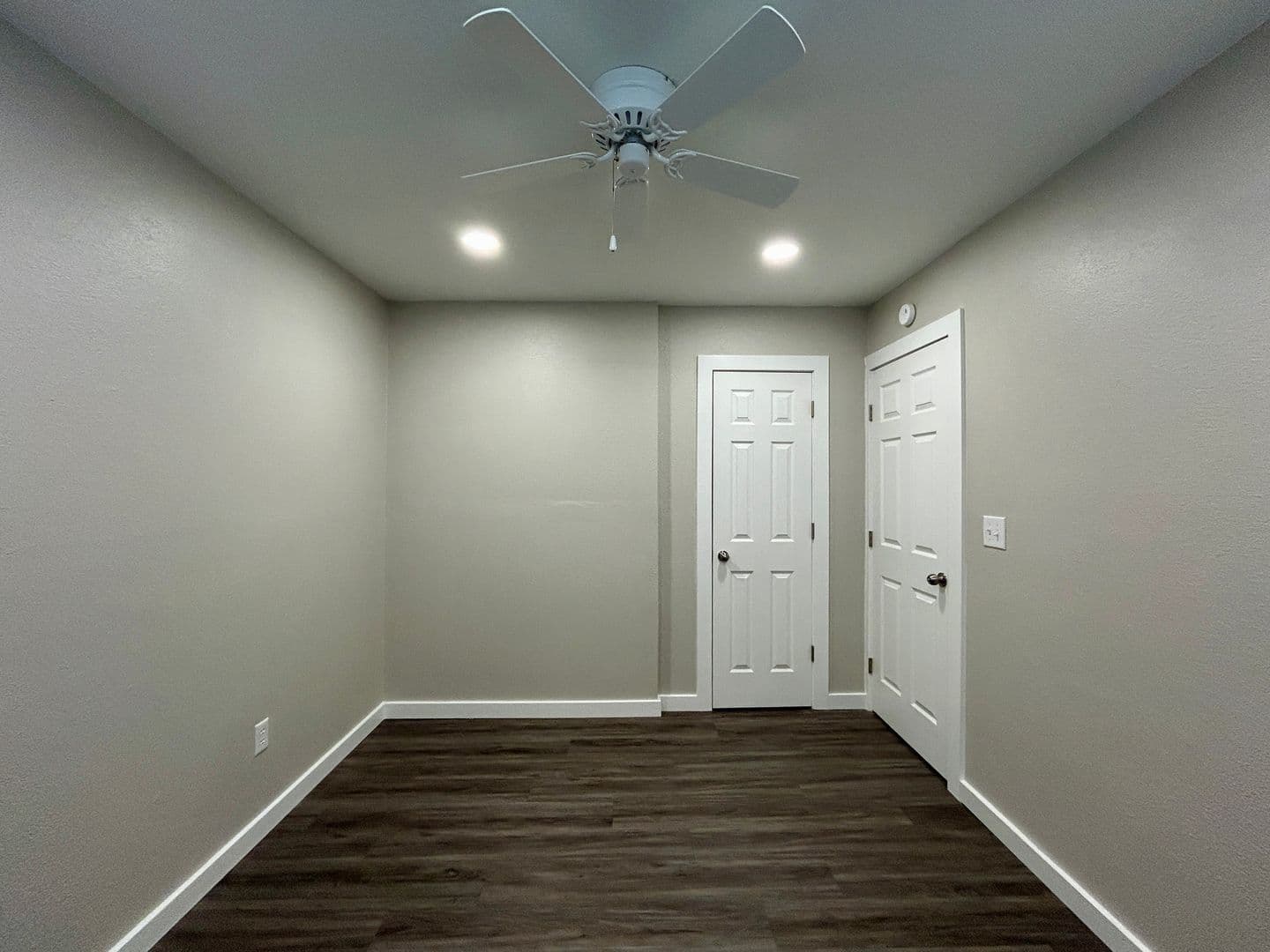 Limited Time Fall Special: Save $750 Off First Month's Rent 15 of 16