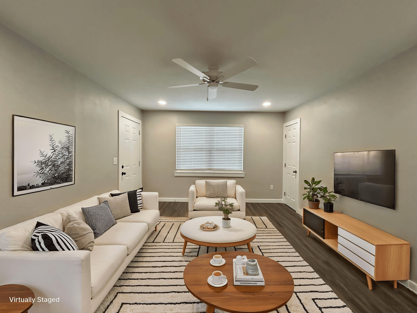 Limited Time Fall Special: Save $750 Off First Month's Rent 1 of 16