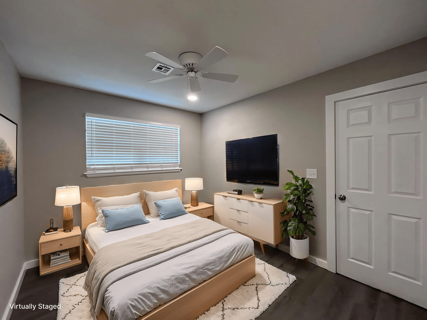 Limited Time Fall Special: Save $750 Off First Month's Rent 3 of 17