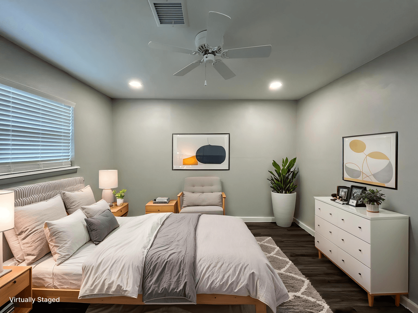 Limited Time Fall Special: Save $750 Off First Month's Rent 3 of 16