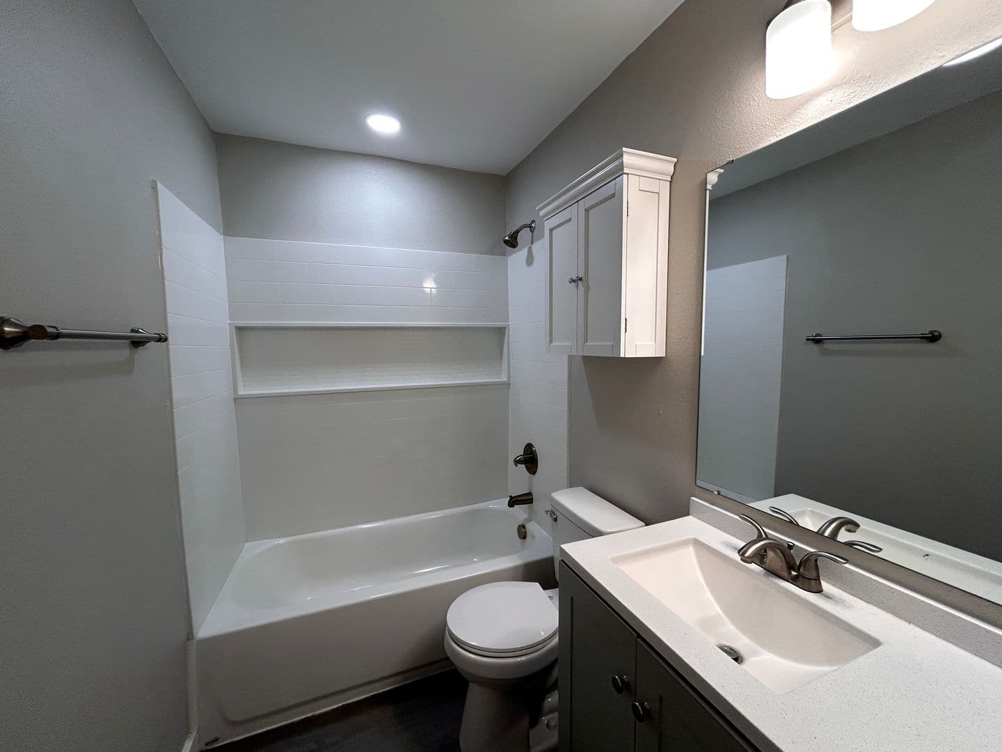 Limited Time Fall Special: Save $750 Off First Month's Rent 14 of 17