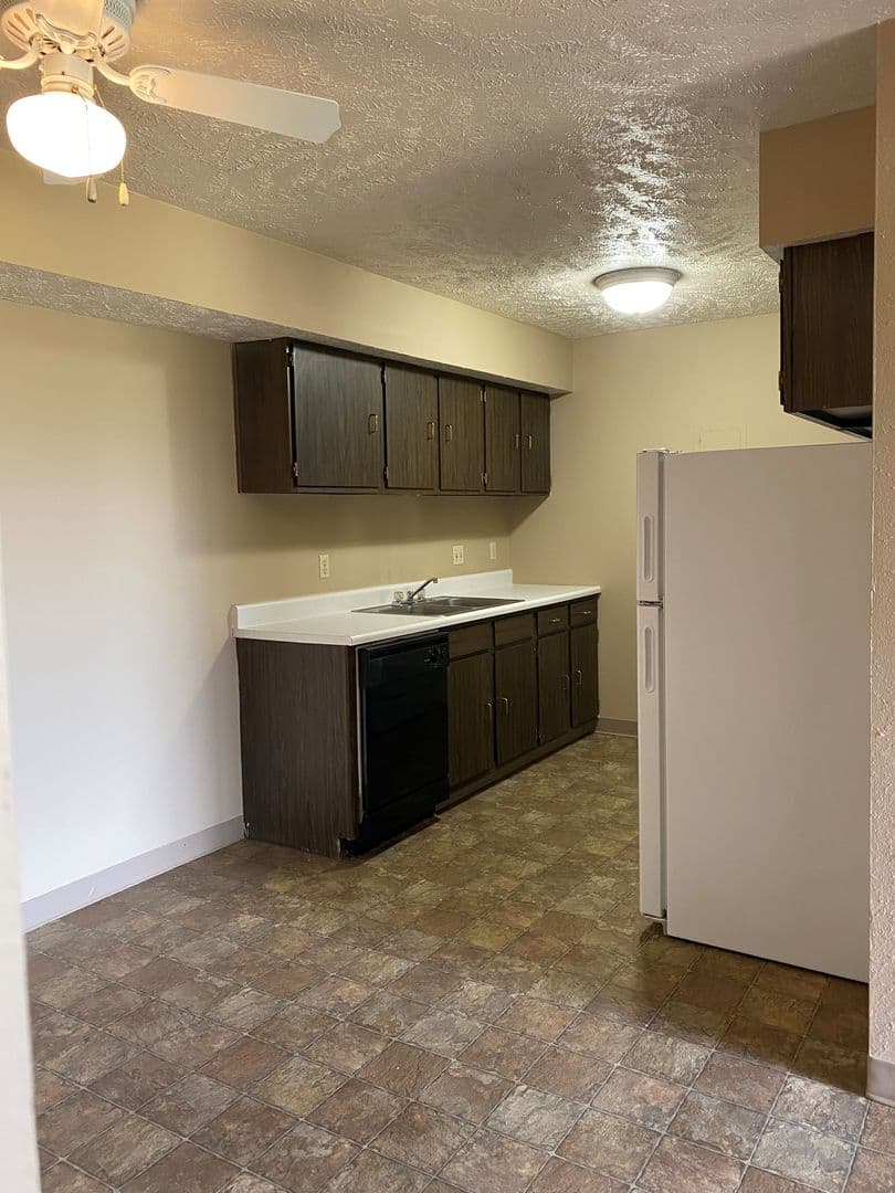 Shadow Ridge Apartments 10 of 20