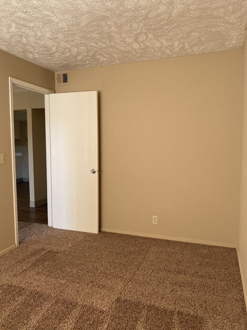 Shadow Ridge Apartments 6 of 32