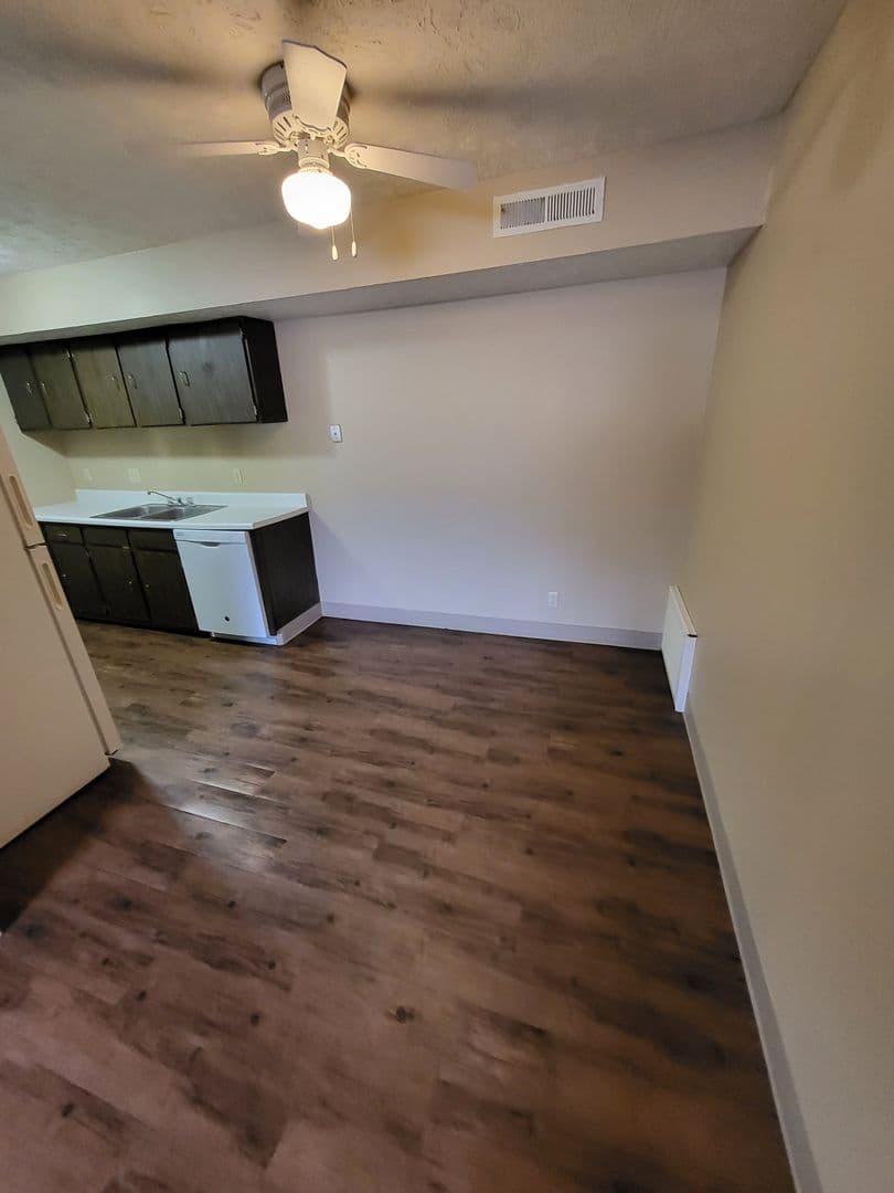 Shadow Ridge Apartments 3 of 8