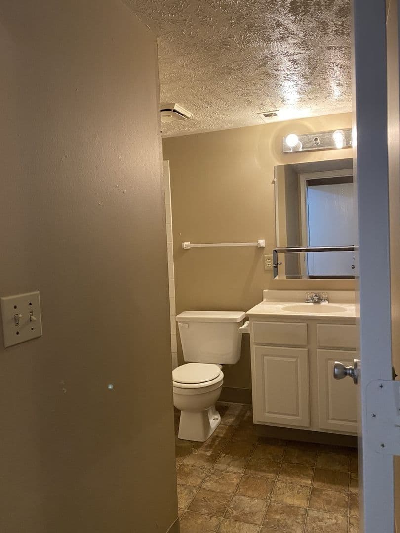 Shadow Ridge Apartments 14 of 17