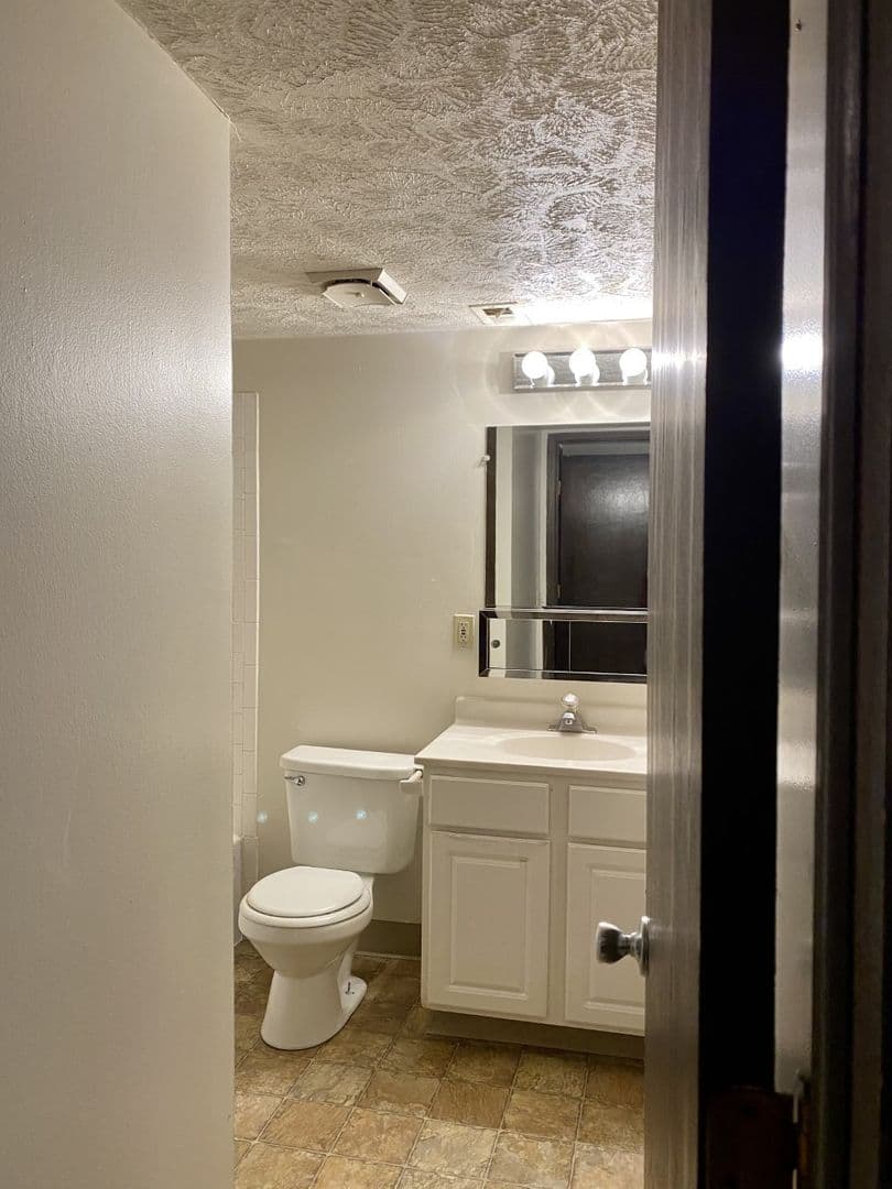 Shadow Ridge Apartments 20 of 23