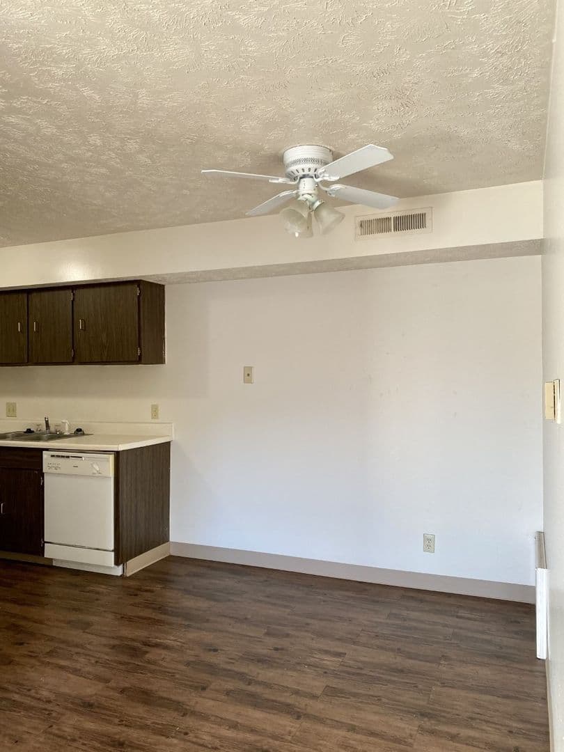 Shadow Ridge Apartments 3 of 23