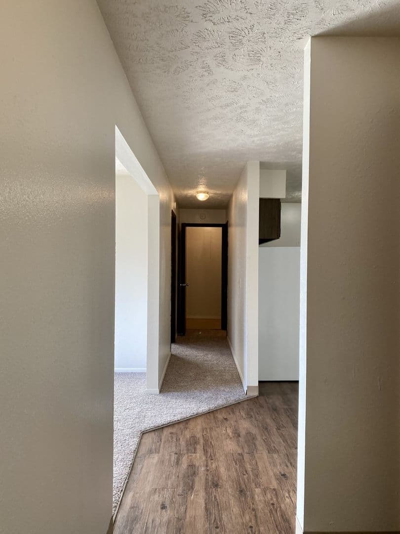 Shadow Ridge Apartments 1 of 23